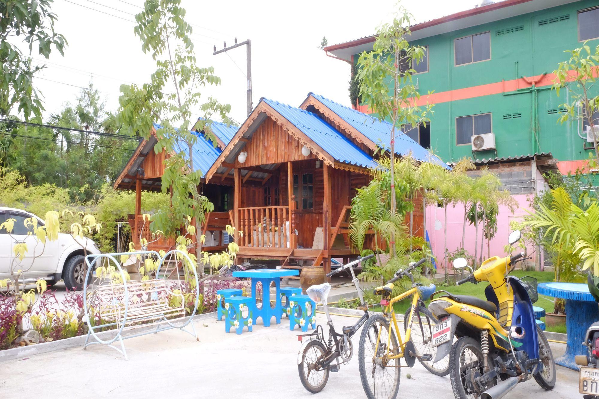 Suksomjai Hotel Rayong Buitenkant foto